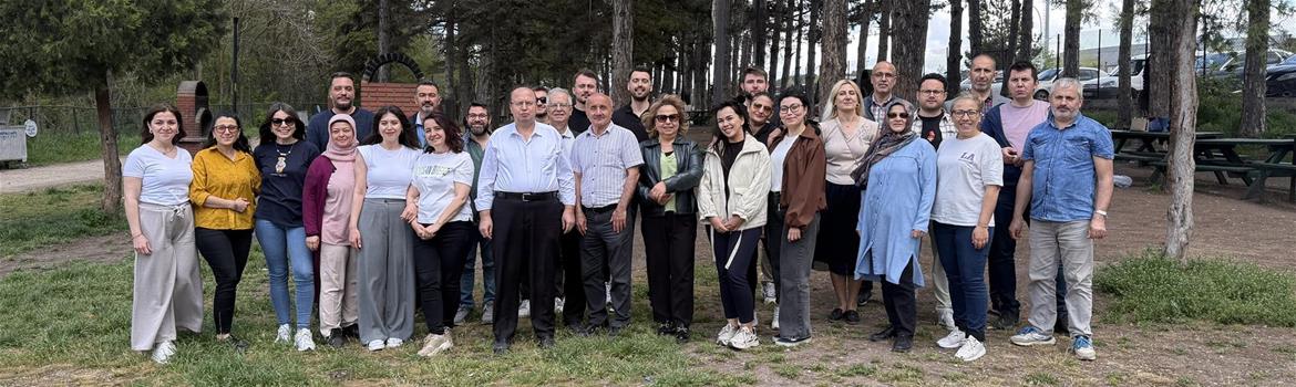 ''Birlikte çalışmak kadar birlikte eğlenmek de değerli, Personelimizle keyifli bir piknik günü''